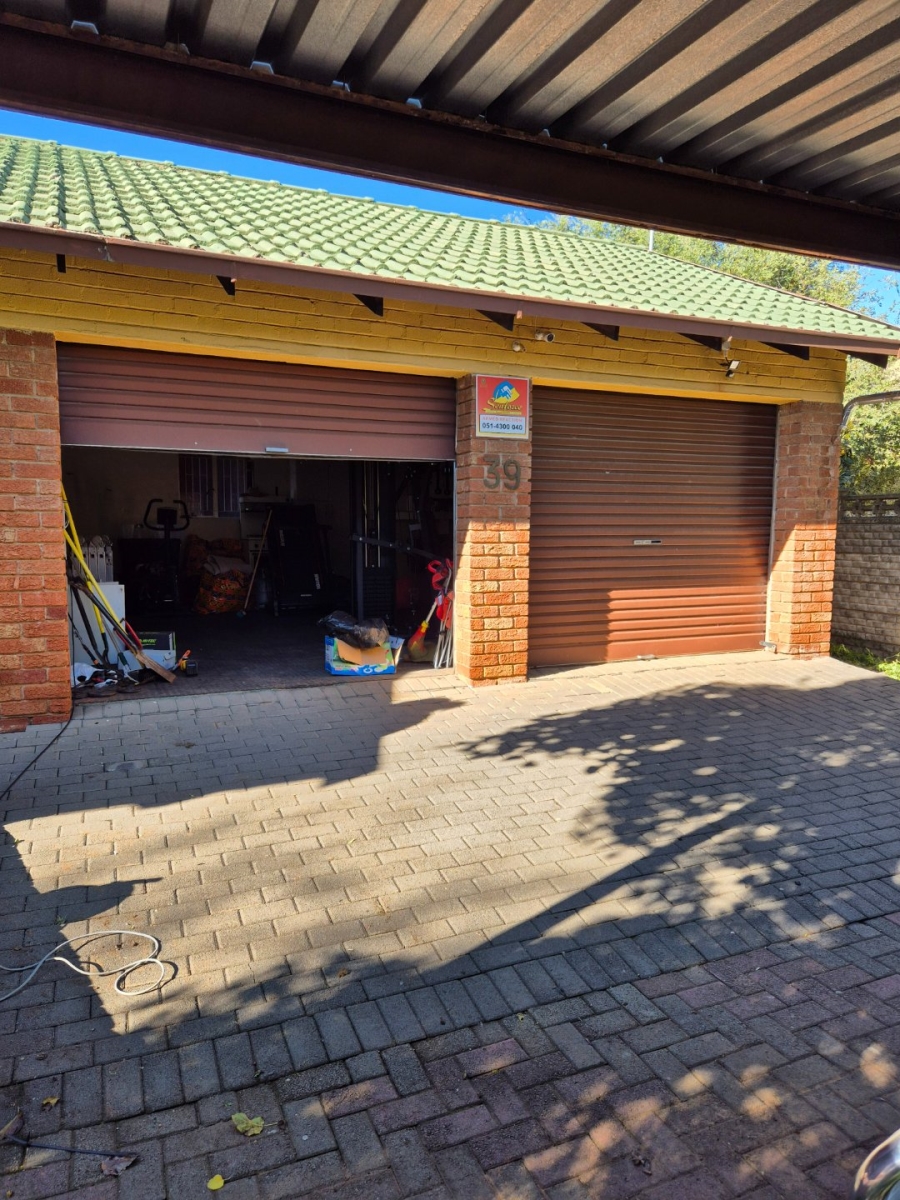 To Let 3 Bedroom Property for Rent in Pellissier Free State